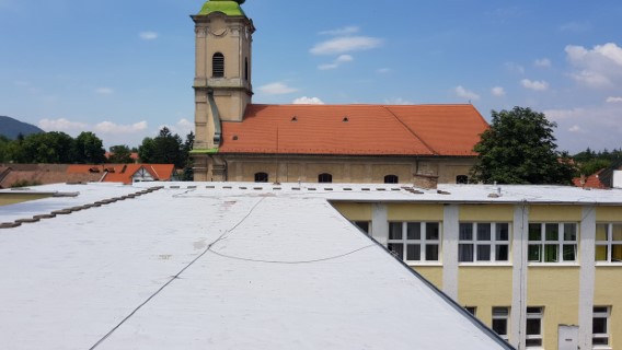 PVC tetőszigetelés felújítása, iskola